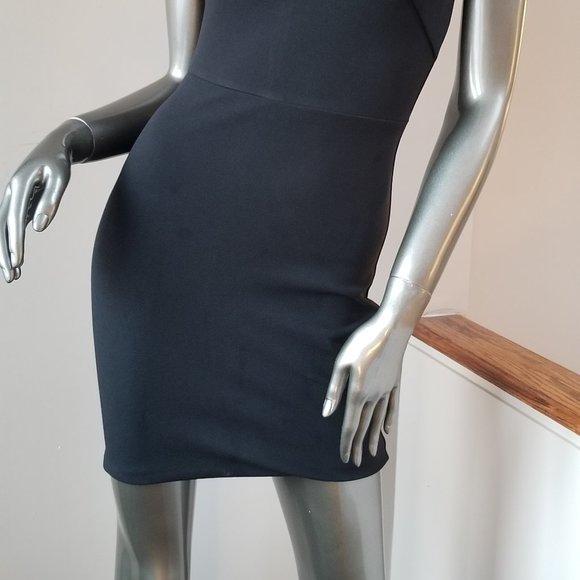 Cute fitted black dress - Picture 3 of 5